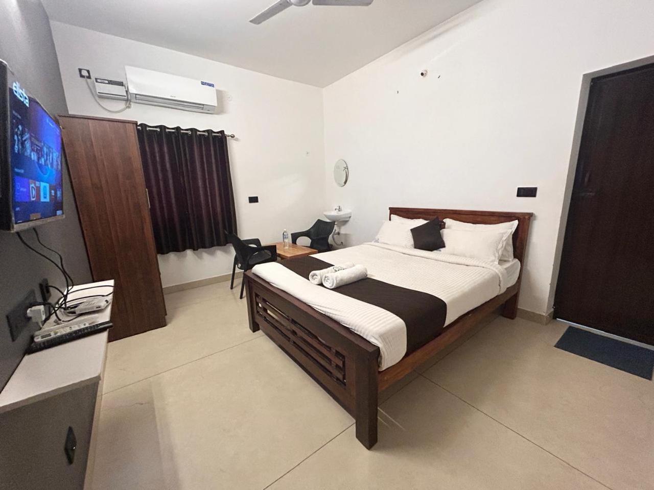Hotel The Ocean Edge Pondicherry Esterno foto